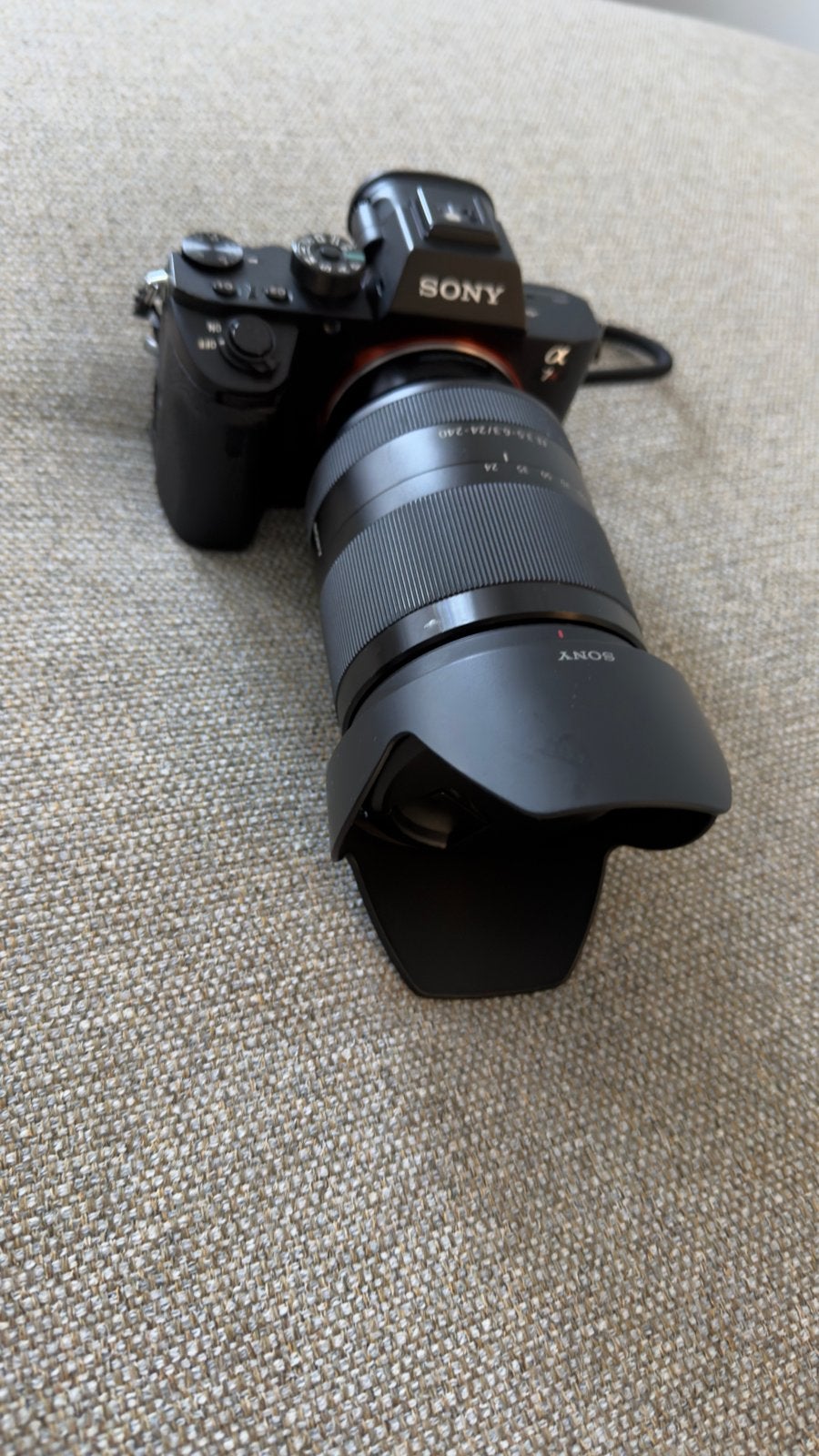 Sony Alpha a7R II Systeemcamera met 24-240 mm lens, Audio, Tv en Foto, Ophalen, Beeldstabilisatie, Zo goed als nieuw, 4 t/m 7 keer