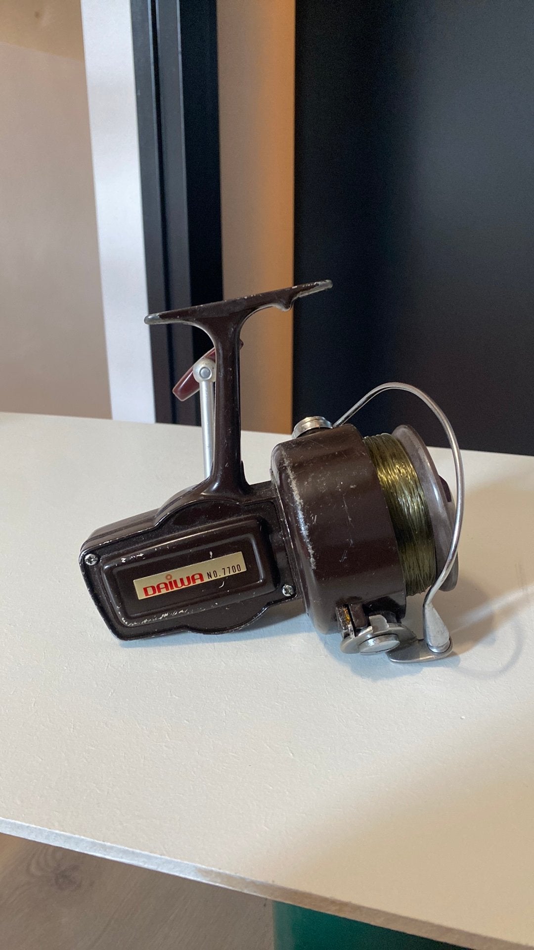 Daiwa 7700 klassieke vismolen, Ophalen of Verzenden, Zo goed als nieuw, Molen