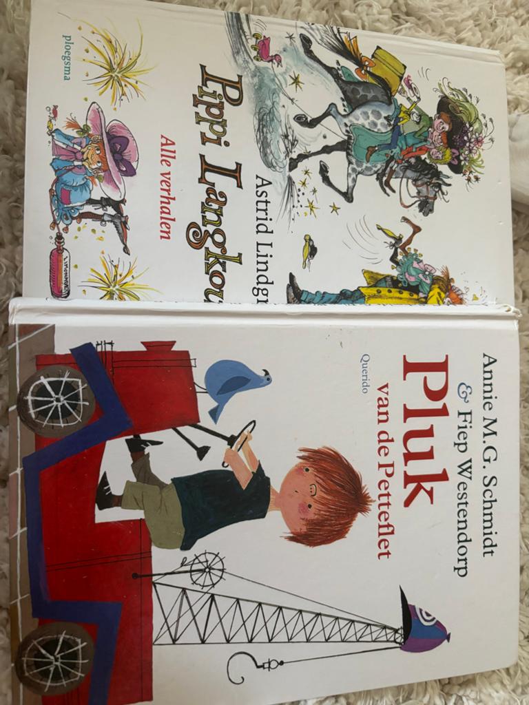 Pippi Langkous & Pluk van de Petteflet - Klassieke Kinderboe, Boeken, Ophalen of Verzenden, Gelezen, Fictie algemeen