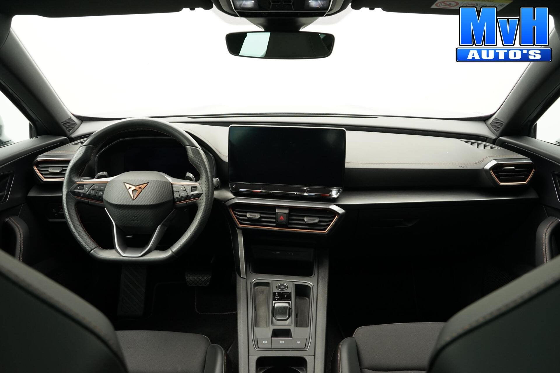 CUPRA Formentor 1.4 PHEV|KUIPST|PANO|STOEL/STUUR.VERW|SOH93%, Gebruikt, 4 cilinders, Formentor, Leder en Stof
