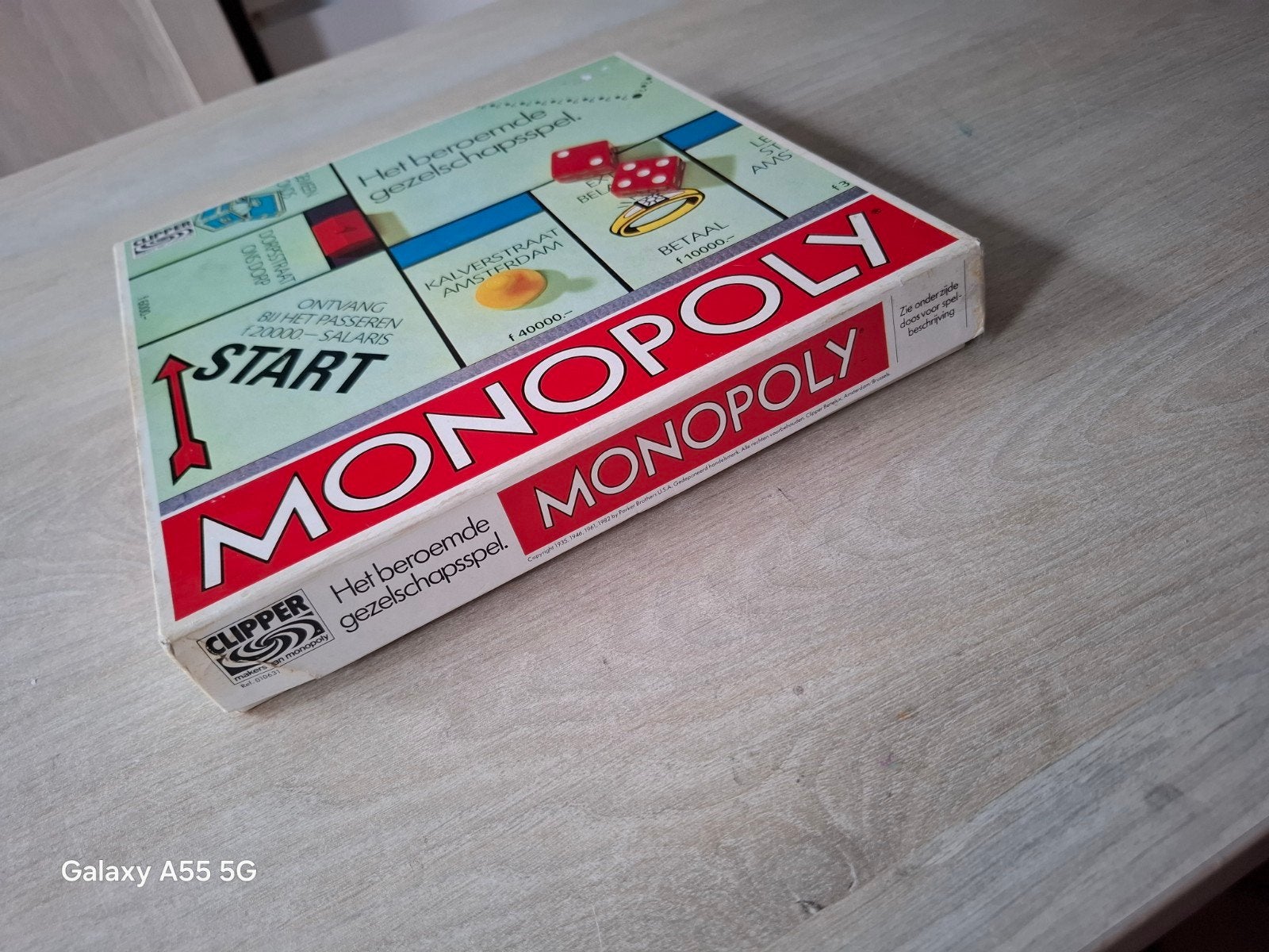 Monopoly - Het beroemde gezelschapsspel (Clipper), Hobby en Vrije tijd, Gezelschapsspellen | Bordspellen, Ophalen of Verzenden