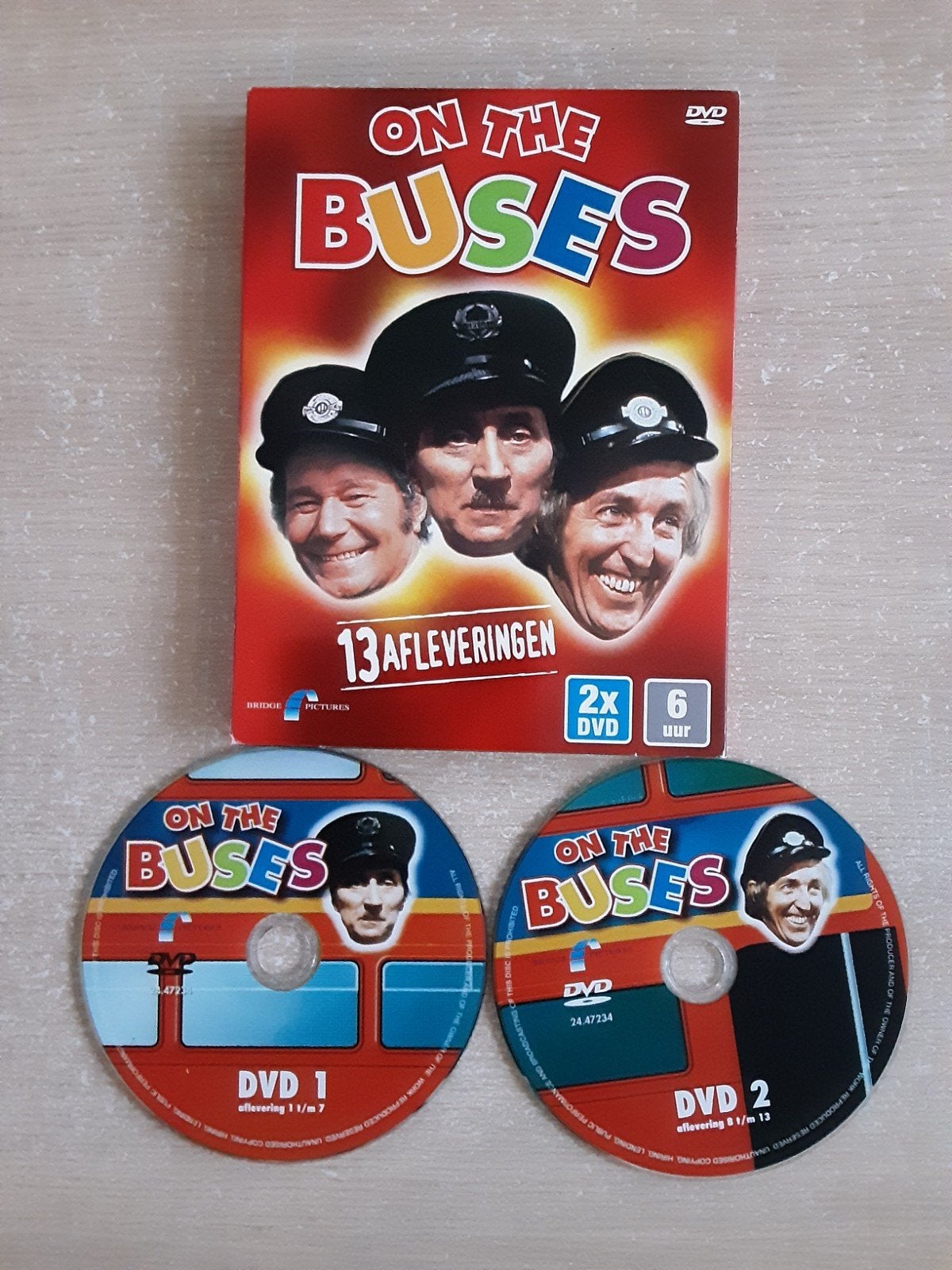 Serie On The Buses 13 afleveringen 2disc, Engels, Alle leeftijden, Nederlands, Ophalen of Verzenden