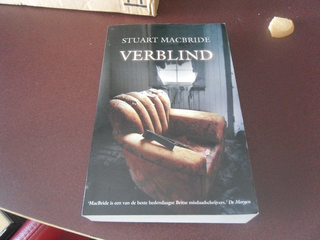 verblind, stuart macbride, Boeken, Ophalen of Verzenden, Zo goed als nieuw