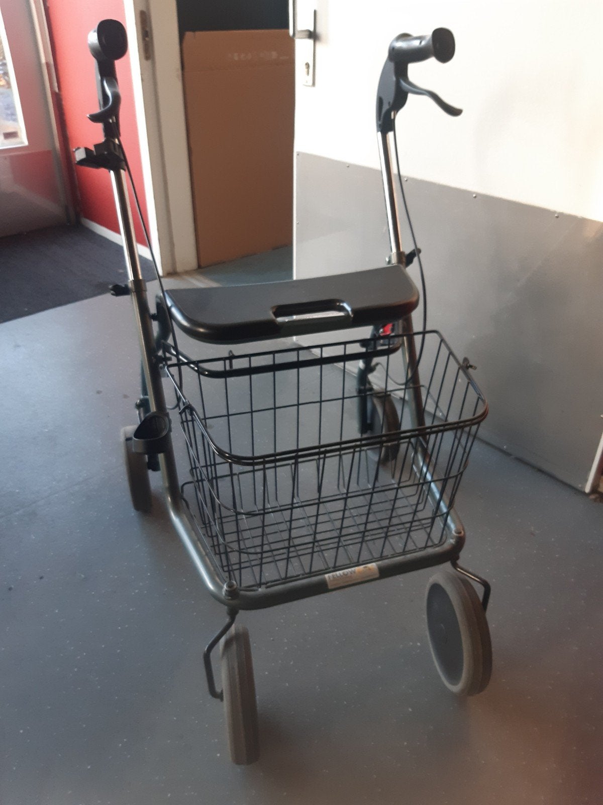 Rollator Fellow Classic, Diversen, Ophalen, Info@tommysmit.nl, Gebruikt, 7008AR