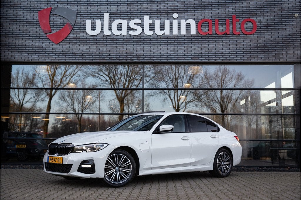 BMW 3-serie 320e M-Sport , Panoramadak, Leer, Carplay,, Auto's, Automaat, 1998 cc, Gebruikt, 4 cilinders