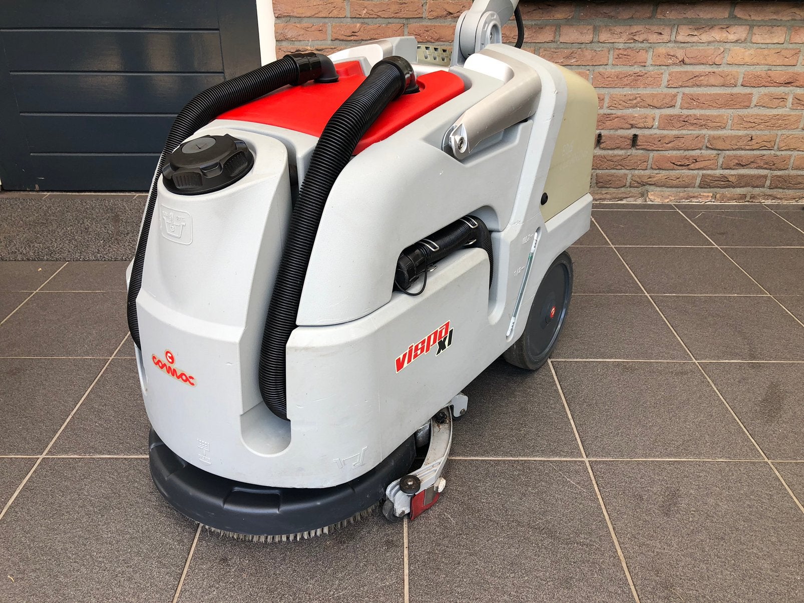 Schrobmachine Comac Vispa XL, Ophalen, Zo goed als nieuw