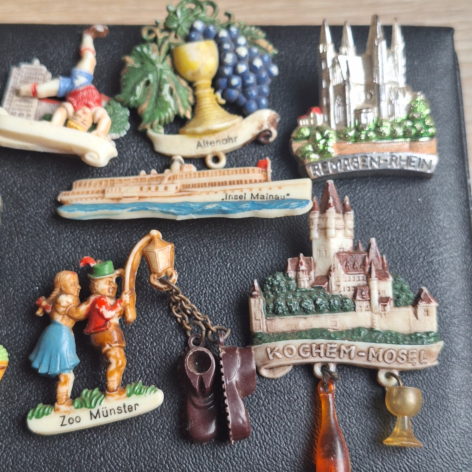 Jaren 50 Duitse souvenir speldjes hoedenspeldjes, Ophalen of Verzenden, Gebruikt, Stad of Land