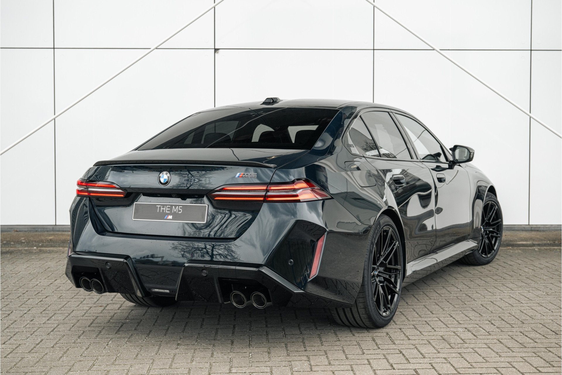 BMW 5 Serie M5 Automaat / Trekhaak / Carbon-keramische remme, Automaat, Dealer onderhouden, Stoelverwarming, Bedrijf