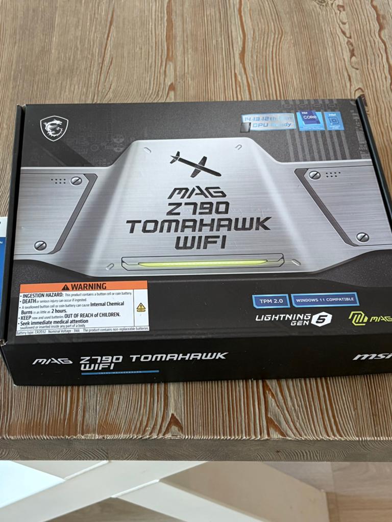MSI Z790 tomahawk wifi zgan + seasonic 850 watt gold psu, Computers en Software, Moederborden, Ophalen, Zo goed als nieuw, DDR5