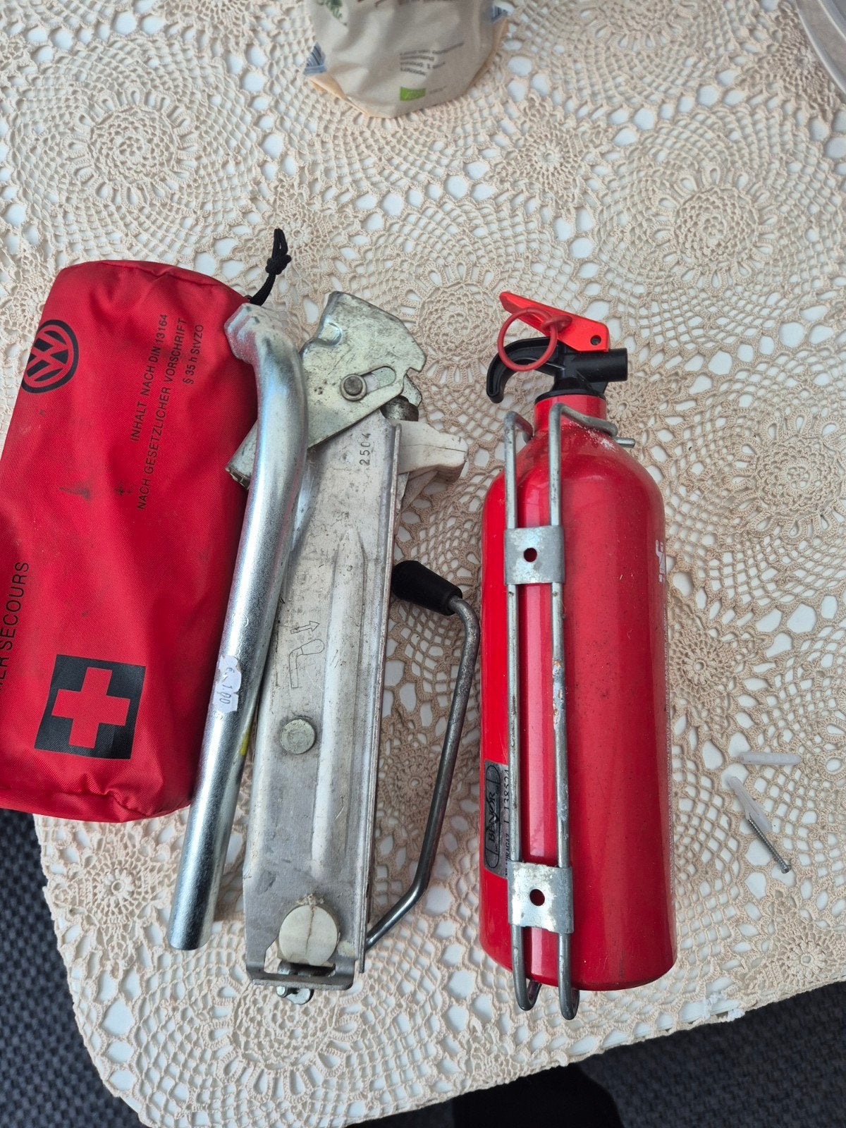Krik, verbanddoos en brandblusser voor auto, Ophalen of Verzenden, Gebruikt