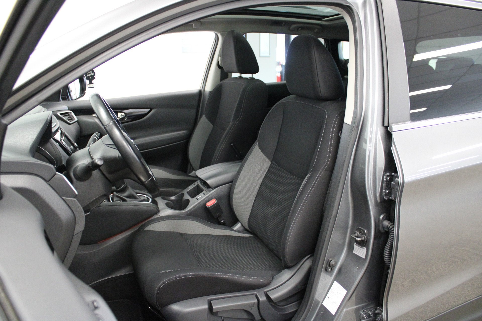Nissan QASHQAI 1.3 DIG-T N-Connecta (bj 2019, automaat), Auto's, Stof, Gebruikt, Euro 6, 4 cilinders