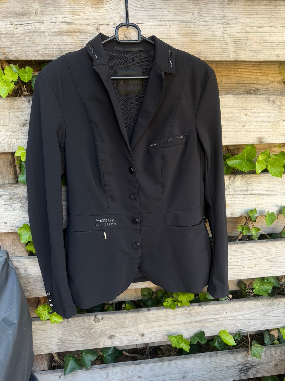 Pikeur jasje: mooie glitter details en zit heerlijk!, Ophalen of Verzenden, Zo goed als nieuw, Dressuur, Bovenkleding