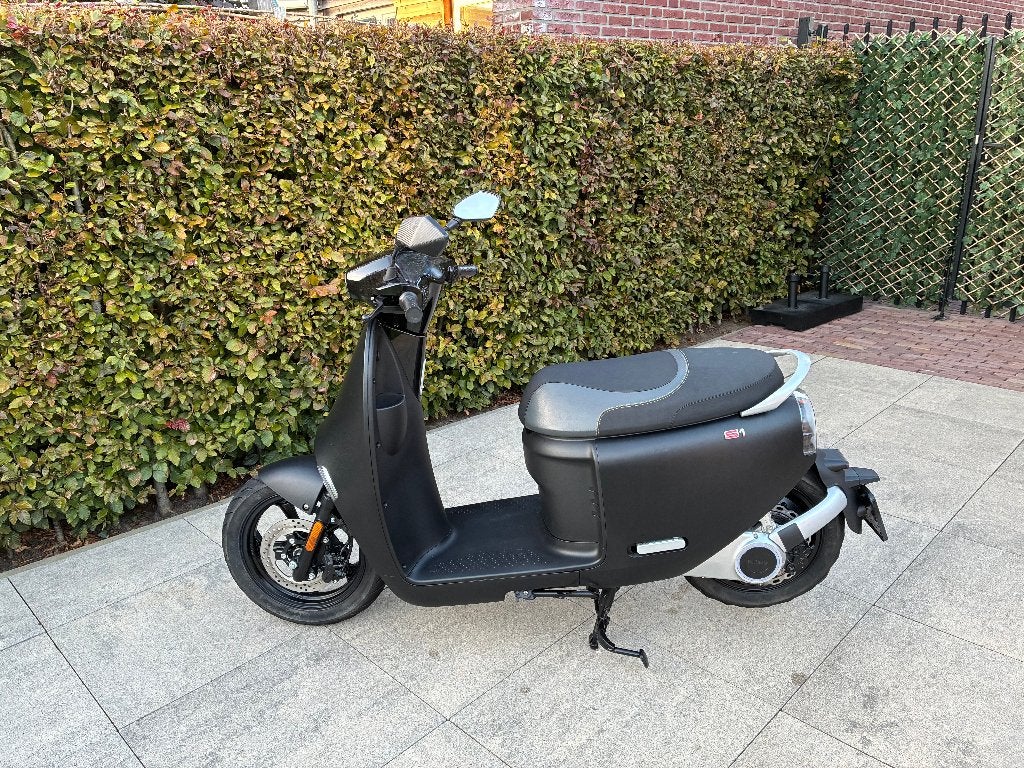 Foto 7 van LA Souris  S1 Scooter BJ 2025 zonderAccu Loop of Sloop€550