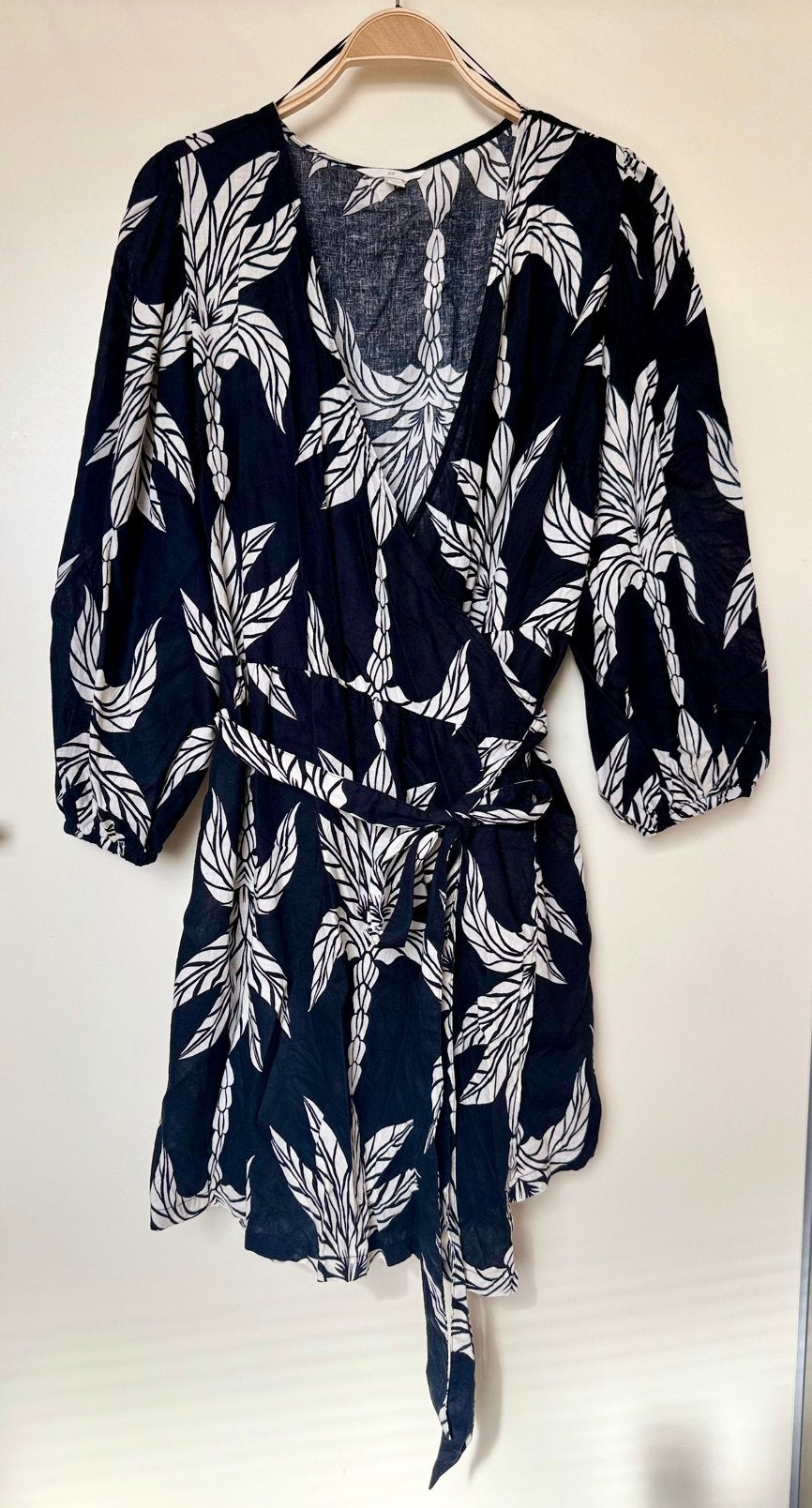 Zwart jurkje met witte bloemen xl, Zwart, Maat 46/48 (XL) of groter, Ophalen of Verzenden, Zo goed als nieuw