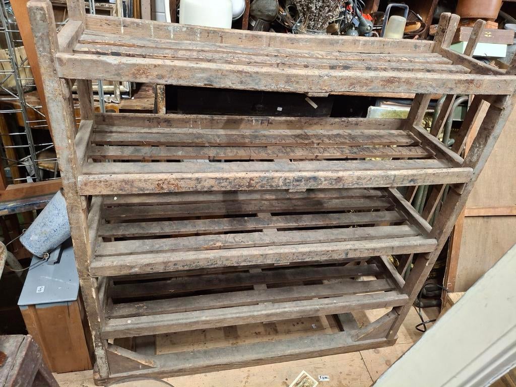 Oude kar bakkerskar bakkersrek boekenkast brocante, Ophalen