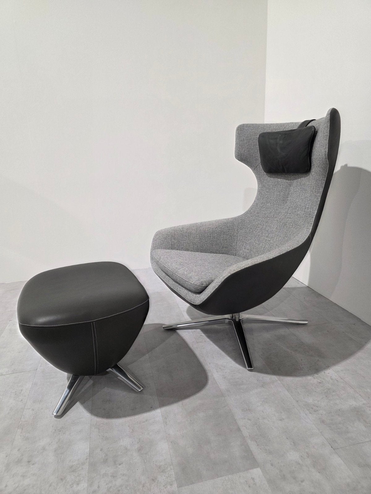 Leolux Caruzzo Plus Fauteuil met Hocker, Huis en Inrichting, Fauteuils, Zo goed als nieuw, 75 tot 100 cm, Ophalen of Verzenden