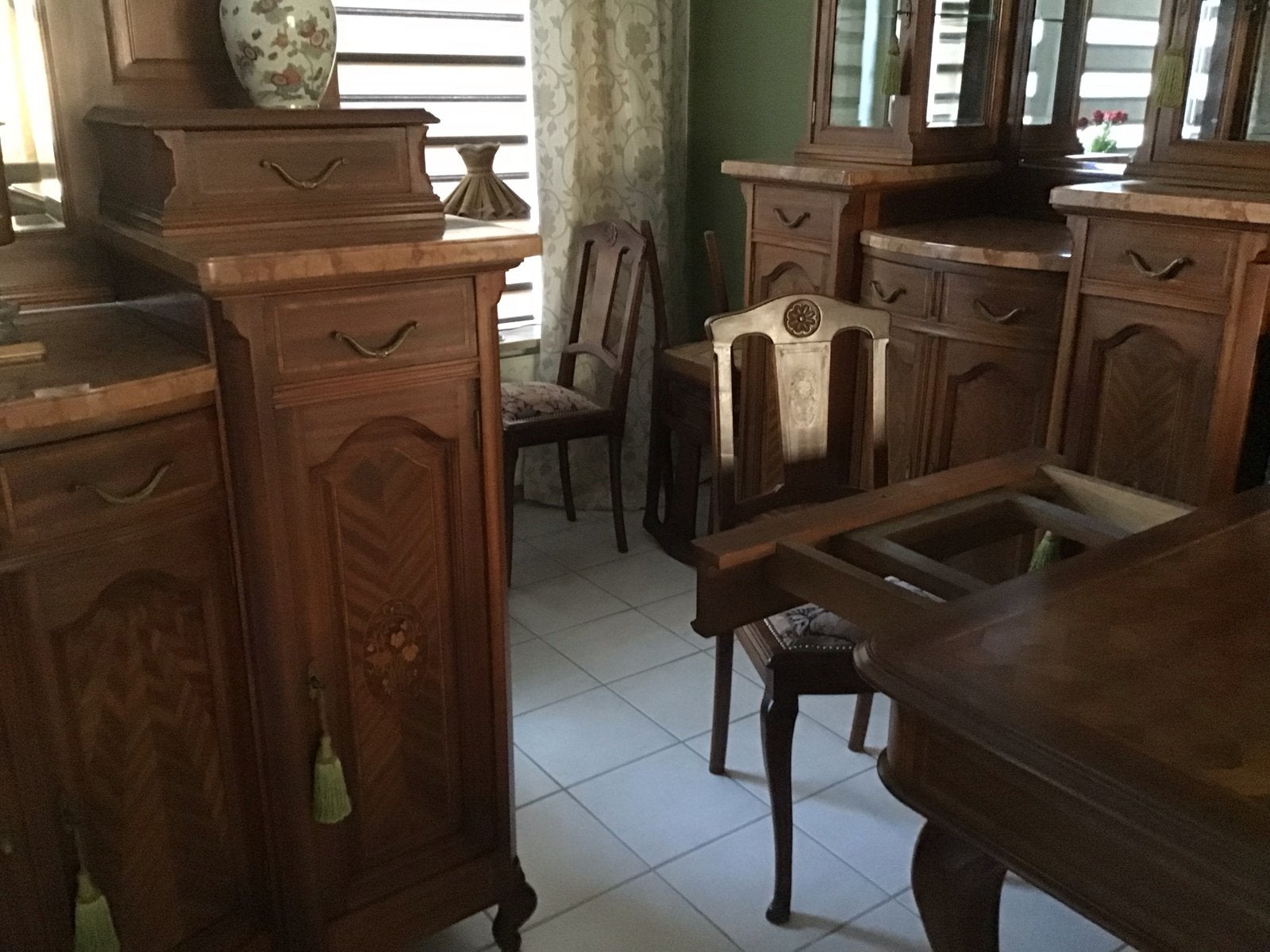 Antieke eetkamer set - Buffet, tafel en stoelen, Ophalen
