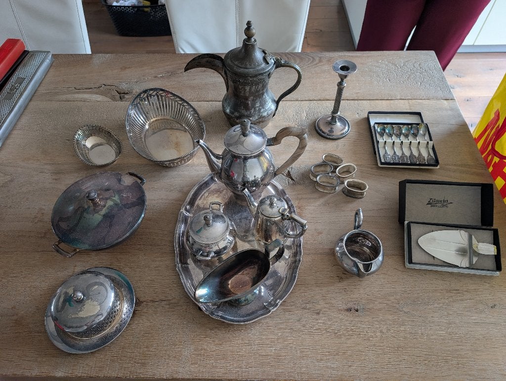 Collectie Verzilverd Servies en Bestek, Ophalen