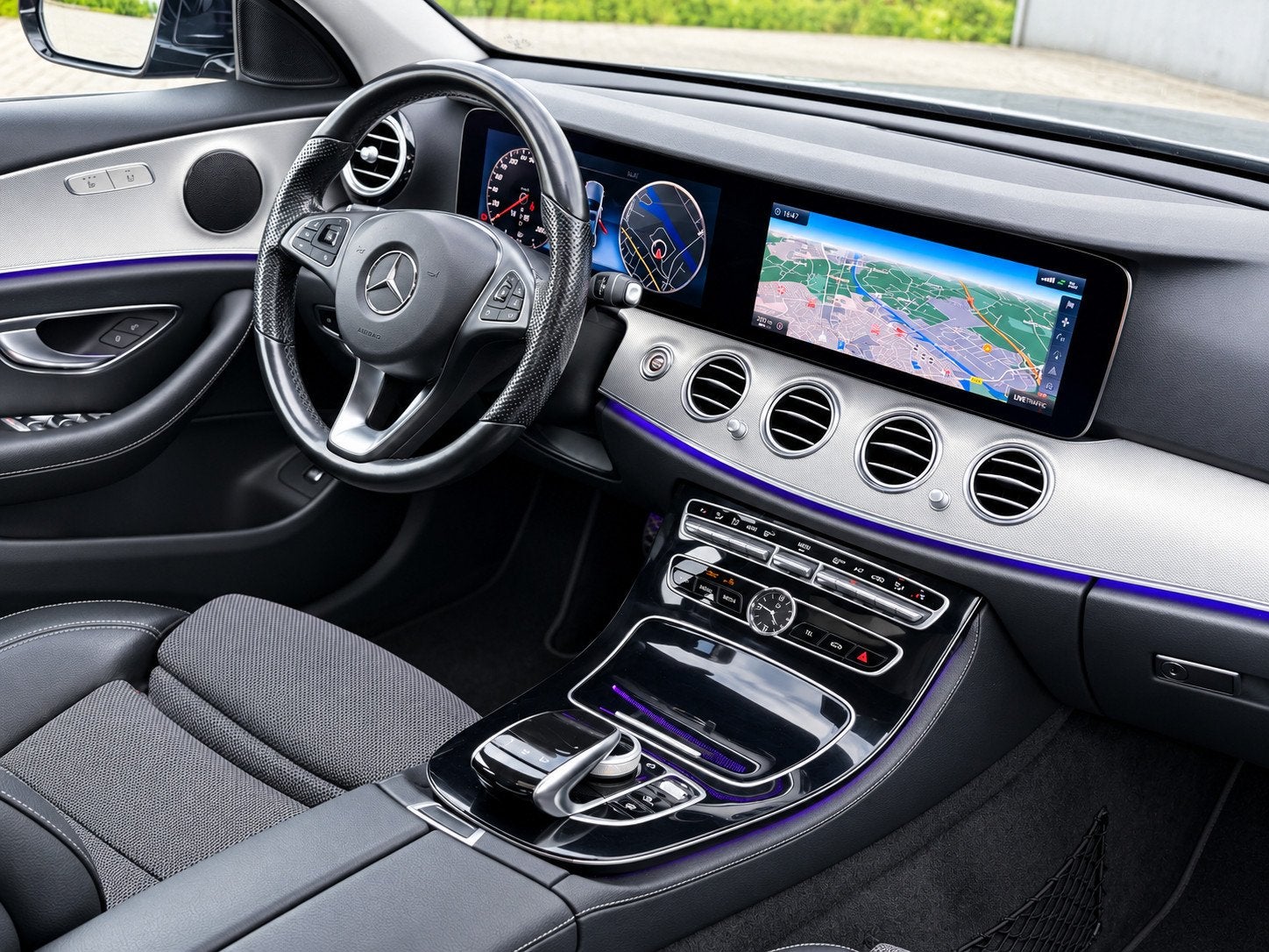 Mercedes-Benz E-klasse 200 Prestige Plus PANO|CAMERA, Auto's, Dealer onderhouden, Achterwielaandrijving, Gebruikt, Euro 6