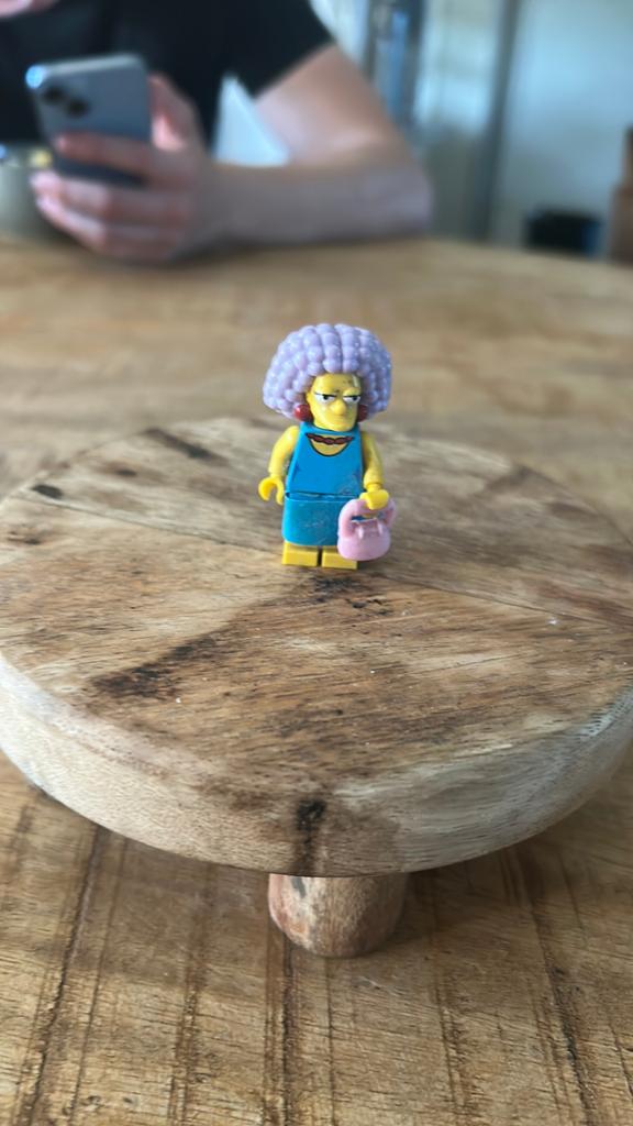 Lego simpsons Selma bouvier 71009, Ophalen of Verzenden, Zo goed als nieuw, Poppenhuis