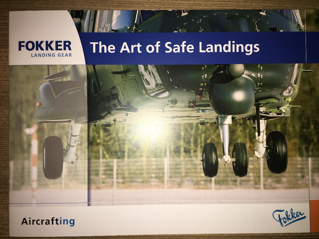 3x Fokker Stork brochures folders Landing Gear + Competitive, Verzamelen, Ophalen of Verzenden, Zo goed als nieuw, Boek of Tijdschrift