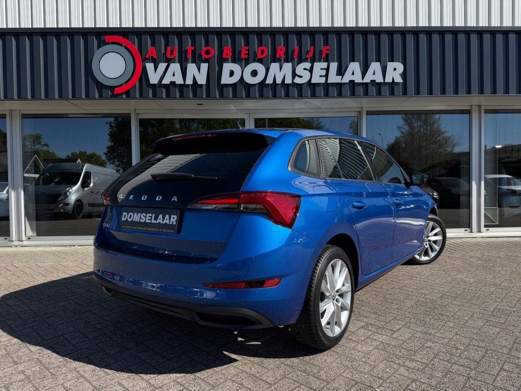 Skoda SCALA 1.0 TSI Business Edition - Automaat NL Auto Stoe, Auto's, Skoda, Scala, Gebruikt, Euro 6, Blauw