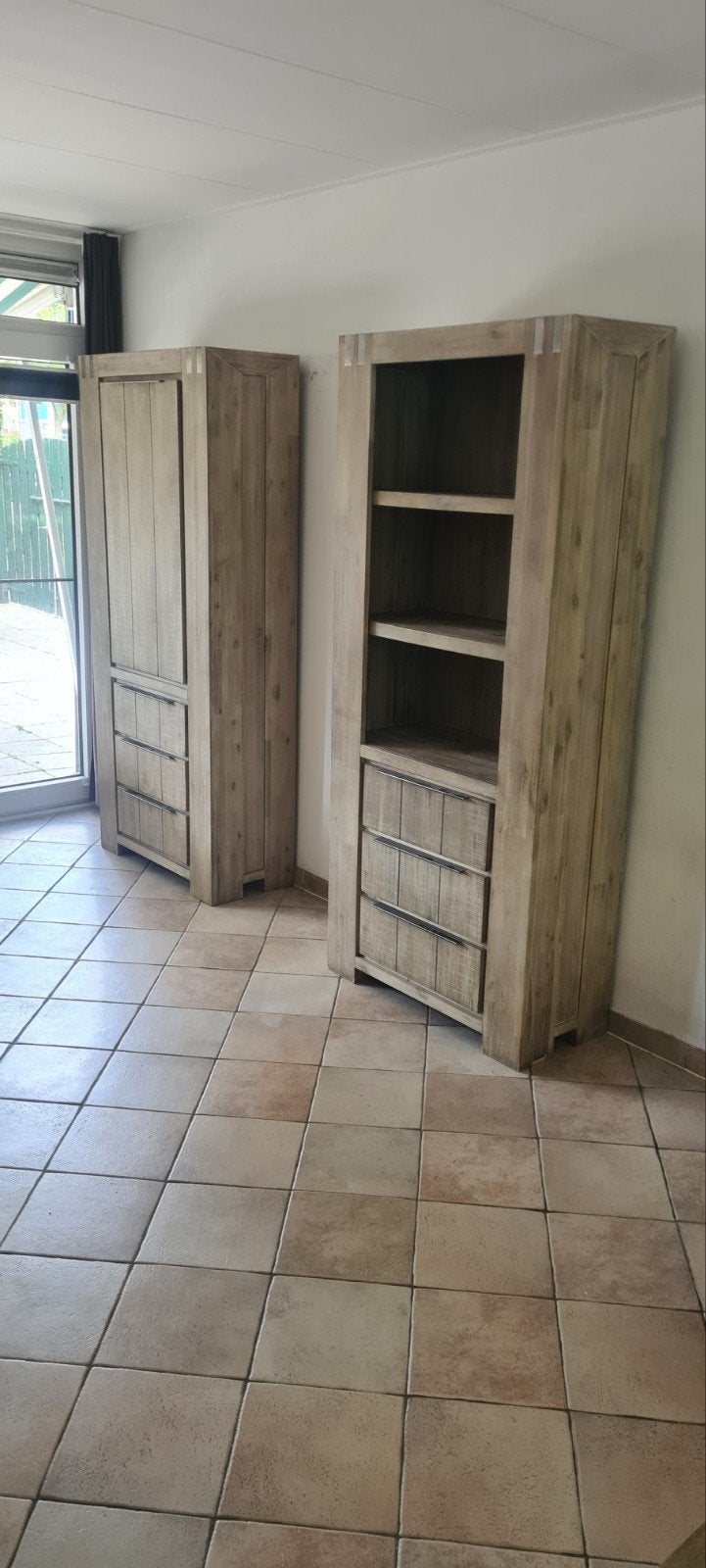 Set van 2 massief houten kasten met lades en planken, Huis en Inrichting, Ophalen, Gebruikt, Met deur(en), 50 tot 100 cm