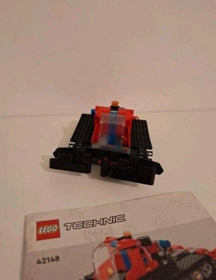 Foto 3 van Lego technic 42148 sneeuwschuiver compleet met