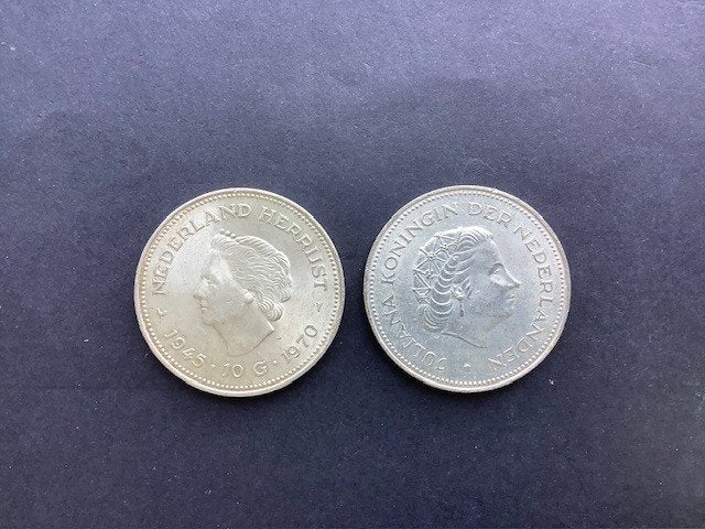 Juliana 10 gulden zilver , 2 stuks., Koningin Juliana, Zilver, Ophalen of Verzenden, Losse munt