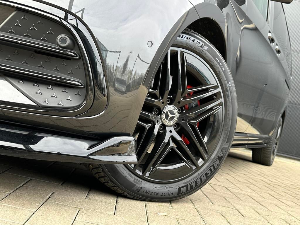 Mercedes-Benz V-Klasse V300d | XXL | AMG | Leer | 360 | Elec, Auto's, Automaat, Gebruikt, 4 cilinders, Bedrijf