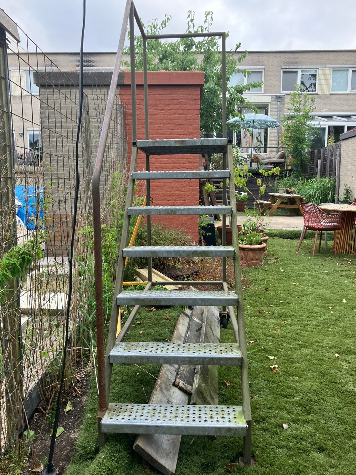 IJzeren platform trap, Ophalen, Gebruikt, Trap, Minder dan 2 meter