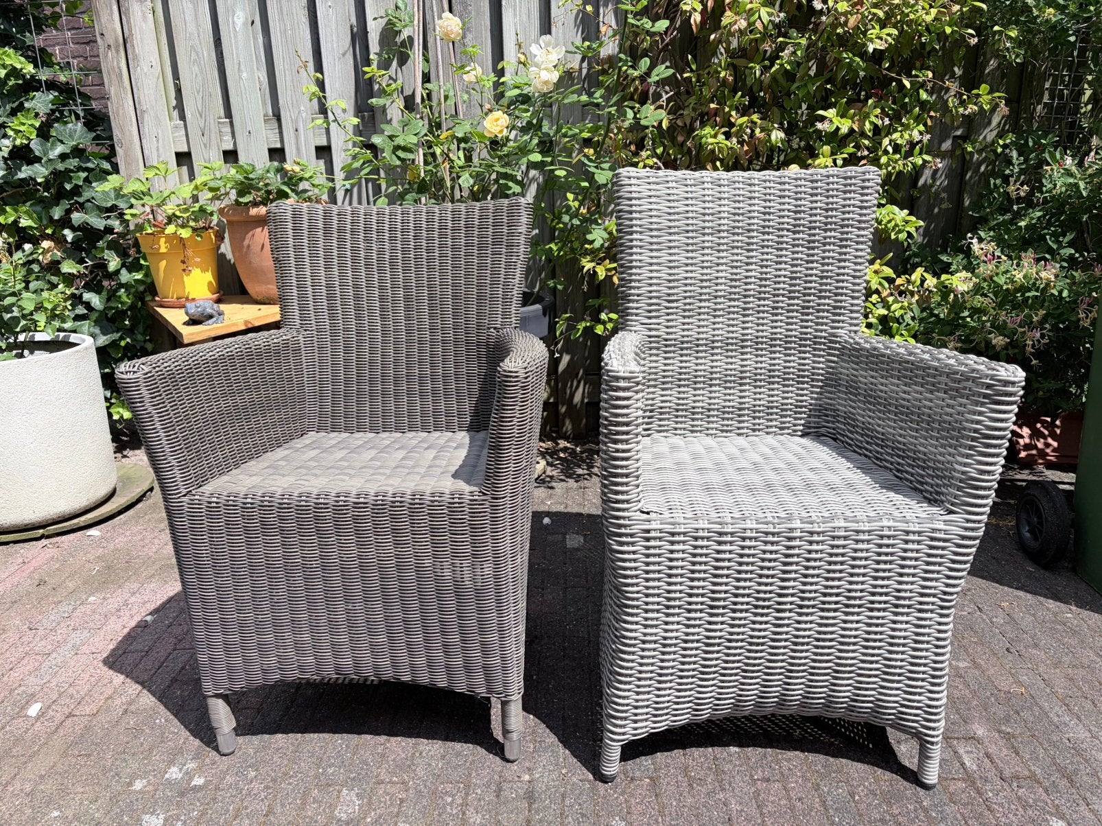 2 tuinstoelen, 1 Le Sud, Ophalen, Zo goed als nieuw