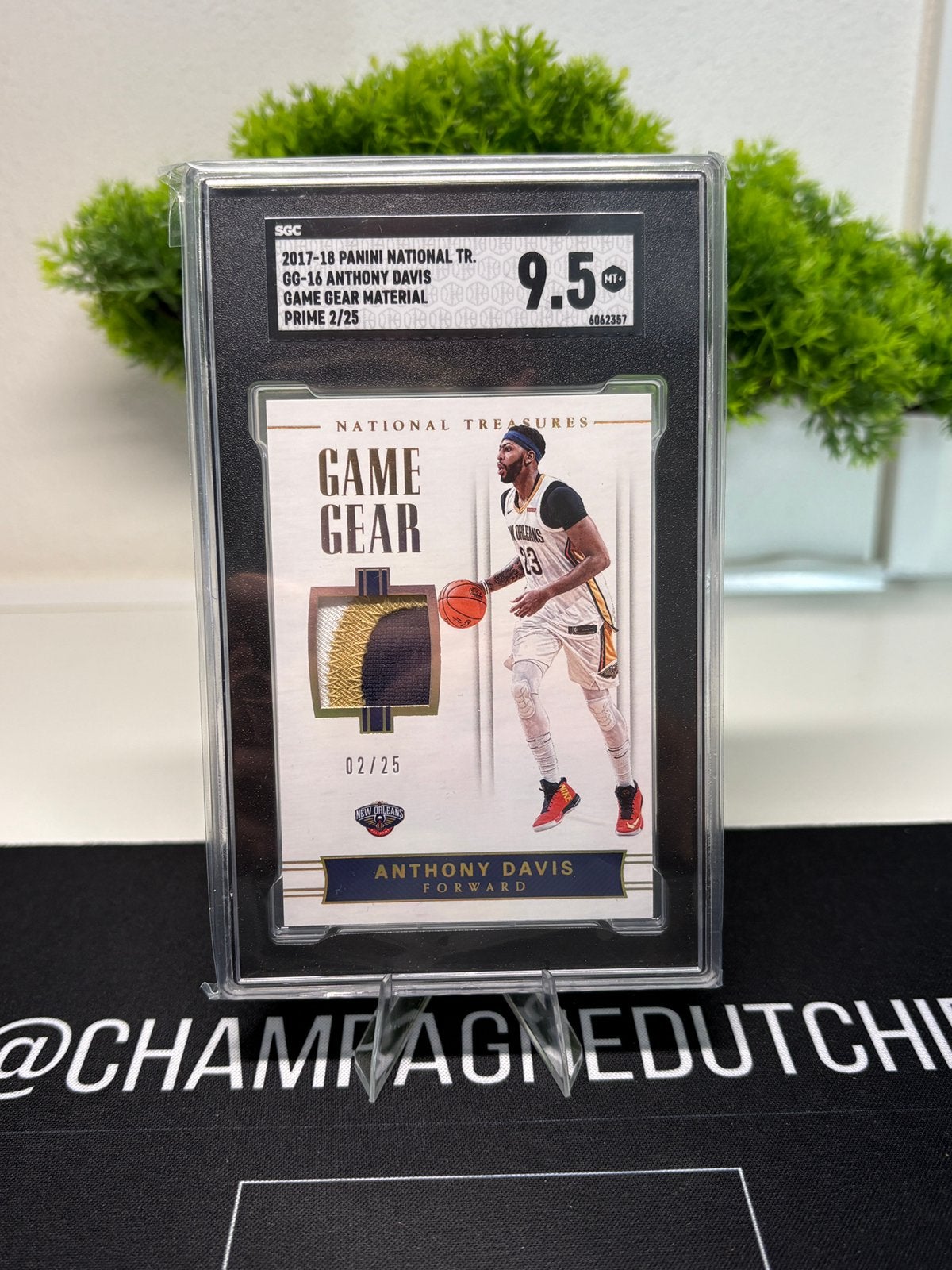 Panini NBA national treasures /25 patch Antony Davis kaart, Ophalen of Verzenden, Zo goed als nieuw, Plaatje