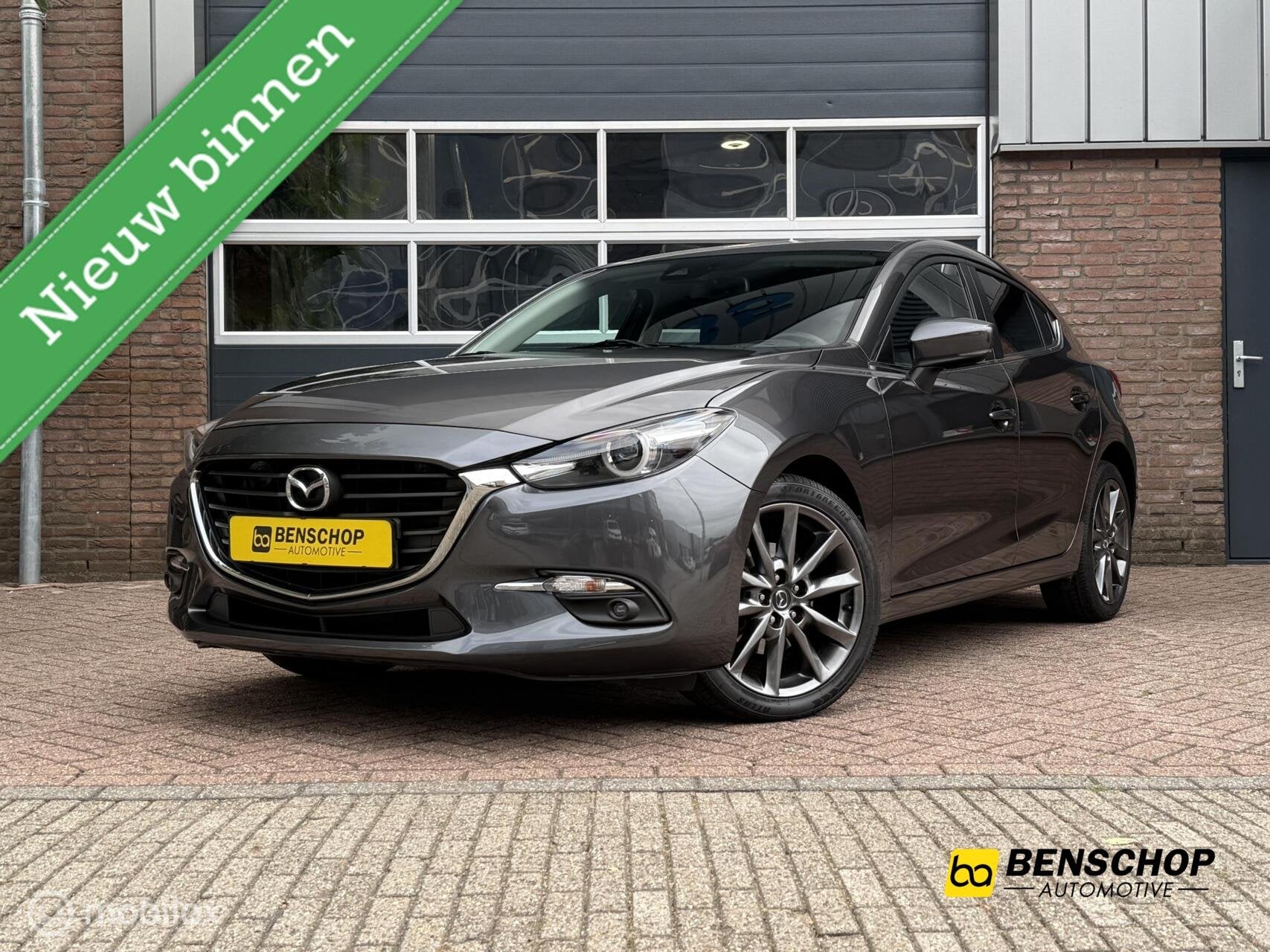 Mazda 3 2.0 SkyActiv-G 120 GT-M Line HUD Navi Camera Stoelv, Voorwielaandrijving, 1998 cc, Stof, Zwart