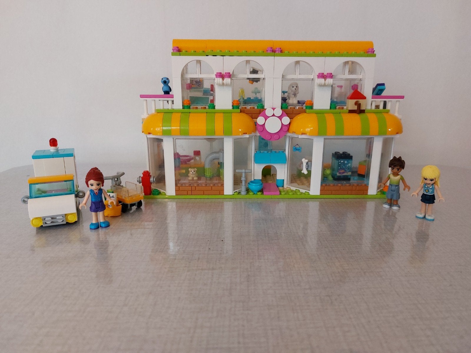LEGO Friends 41345 Heartlake Dierenkliniek, Lego, Friends, Ophalen of Verzenden, Zo goed als nieuw