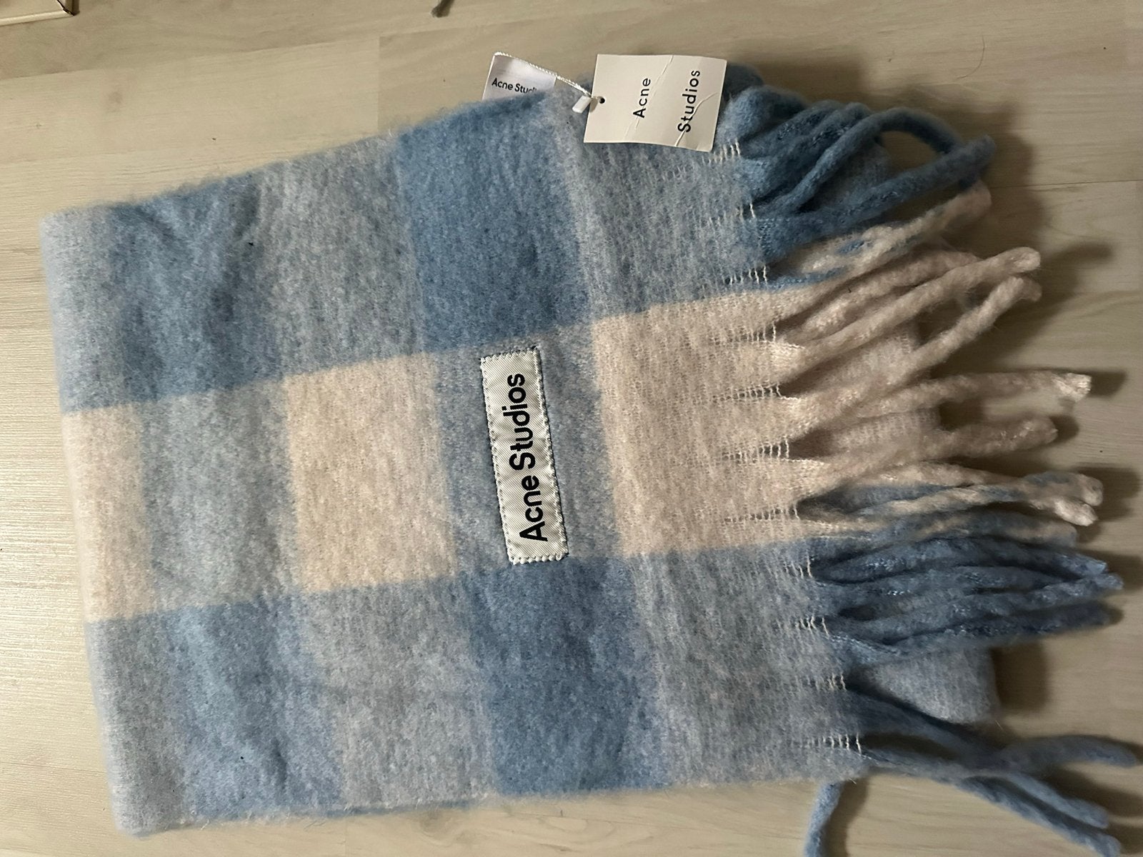 Nieuwe Acne Studios geruite sjaal, Ophalen of Verzenden, Nieuw, Sjaal
