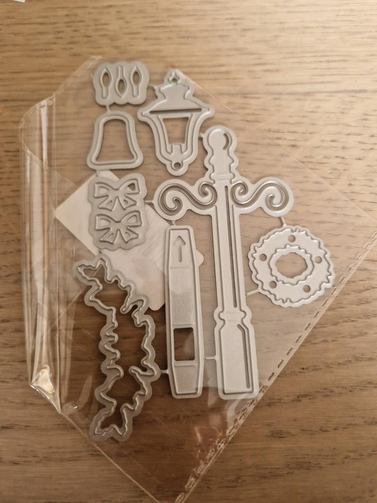 Snijmal Vintage Lantaarnpaal met Kerstdecoraties, Ophalen of Verzenden, Nieuw