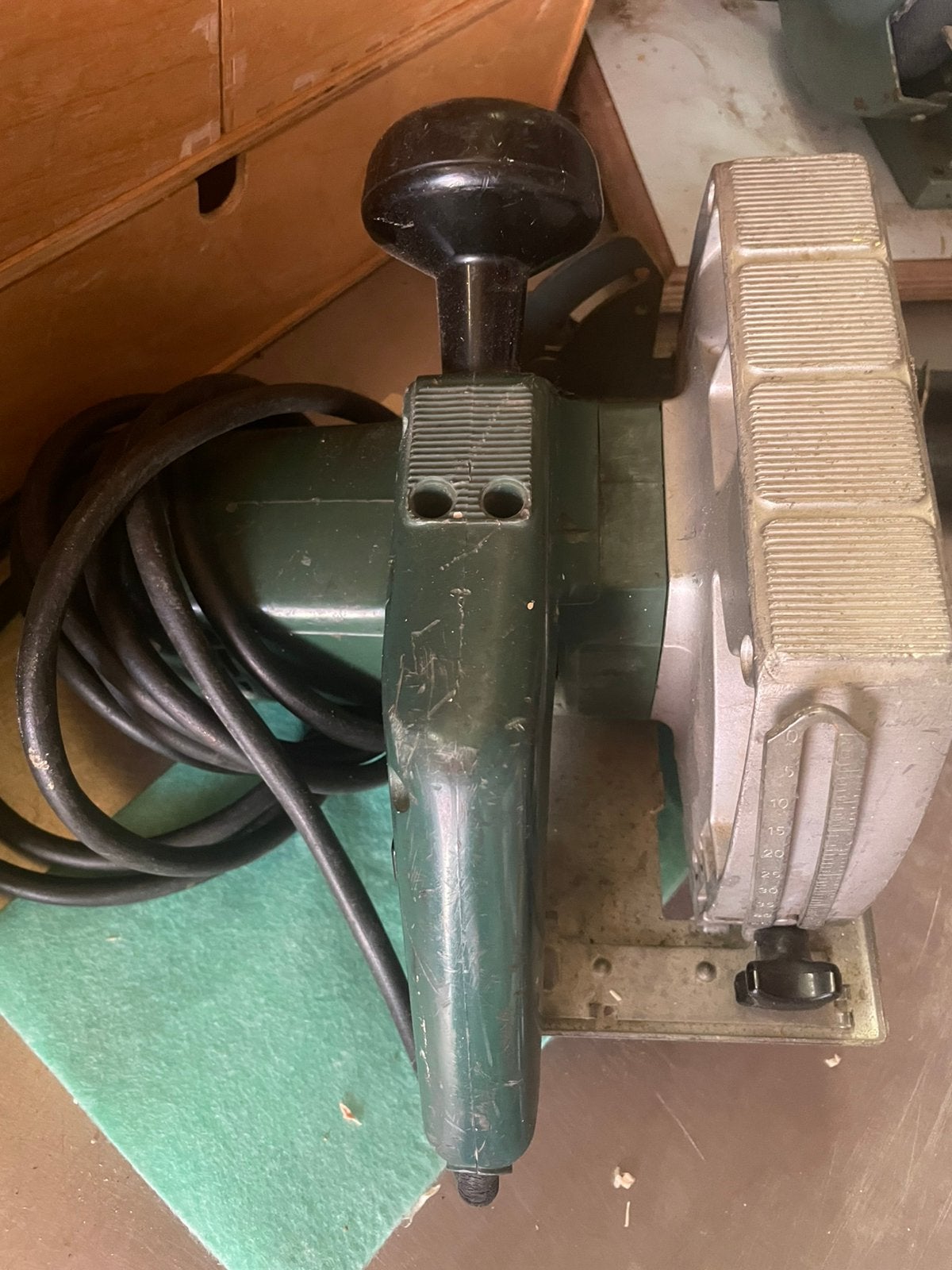 Bosch. Cirkelzaag, Ophalen, Gebruikt, 700 tot 1000 watt, Haakse handslijpmachine