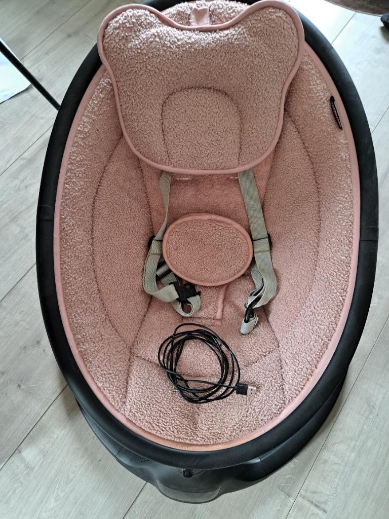 Schommelstoel baby adventure x elecktrische wipstoel, Kinderen en Baby's, Wipstoeltjes, Ophalen, Zo goed als nieuw, Schommelstoel
