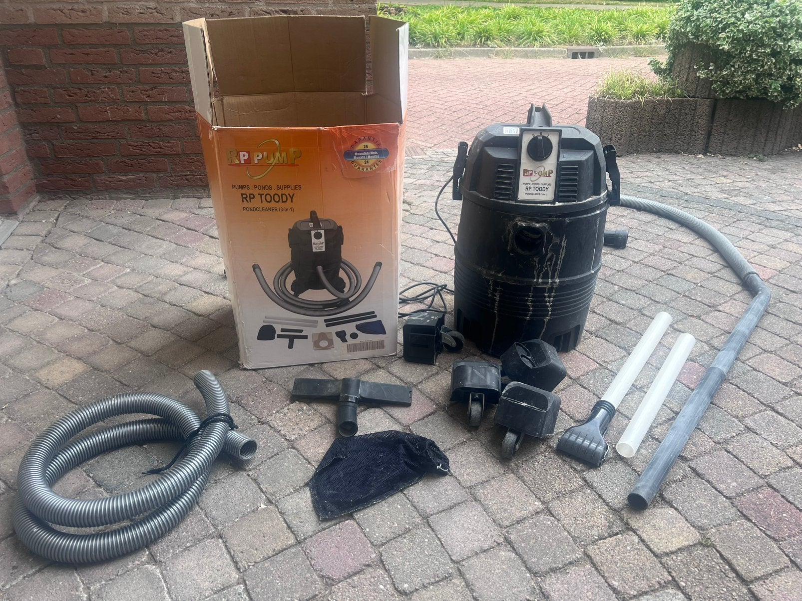 Vijverstofzuiger, Ophalen, Gebruikt