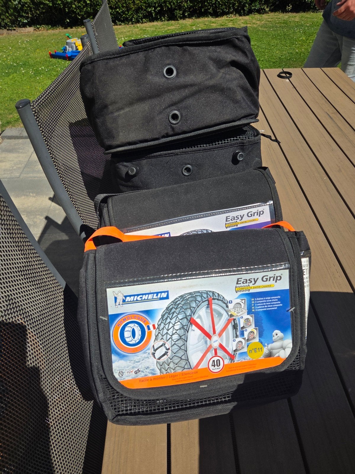Sneeuwkettingen (Michelin Easy Grip) + Autohoes, Auto diversen, Ophalen of Verzenden, Gebruikt