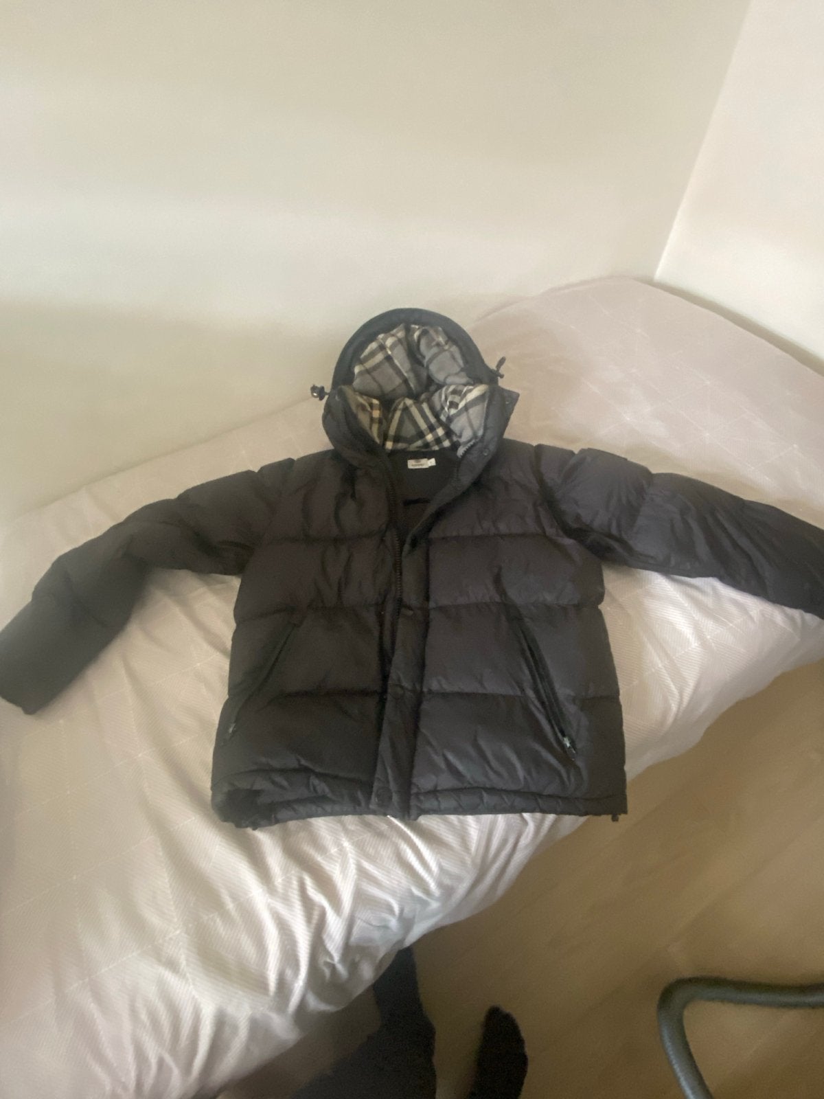 Burberry Puffer Jas Zwart met Geruite Capuchon, Ophalen of Verzenden, Zo goed als nieuw, Maat 38/40 (M), Zwart