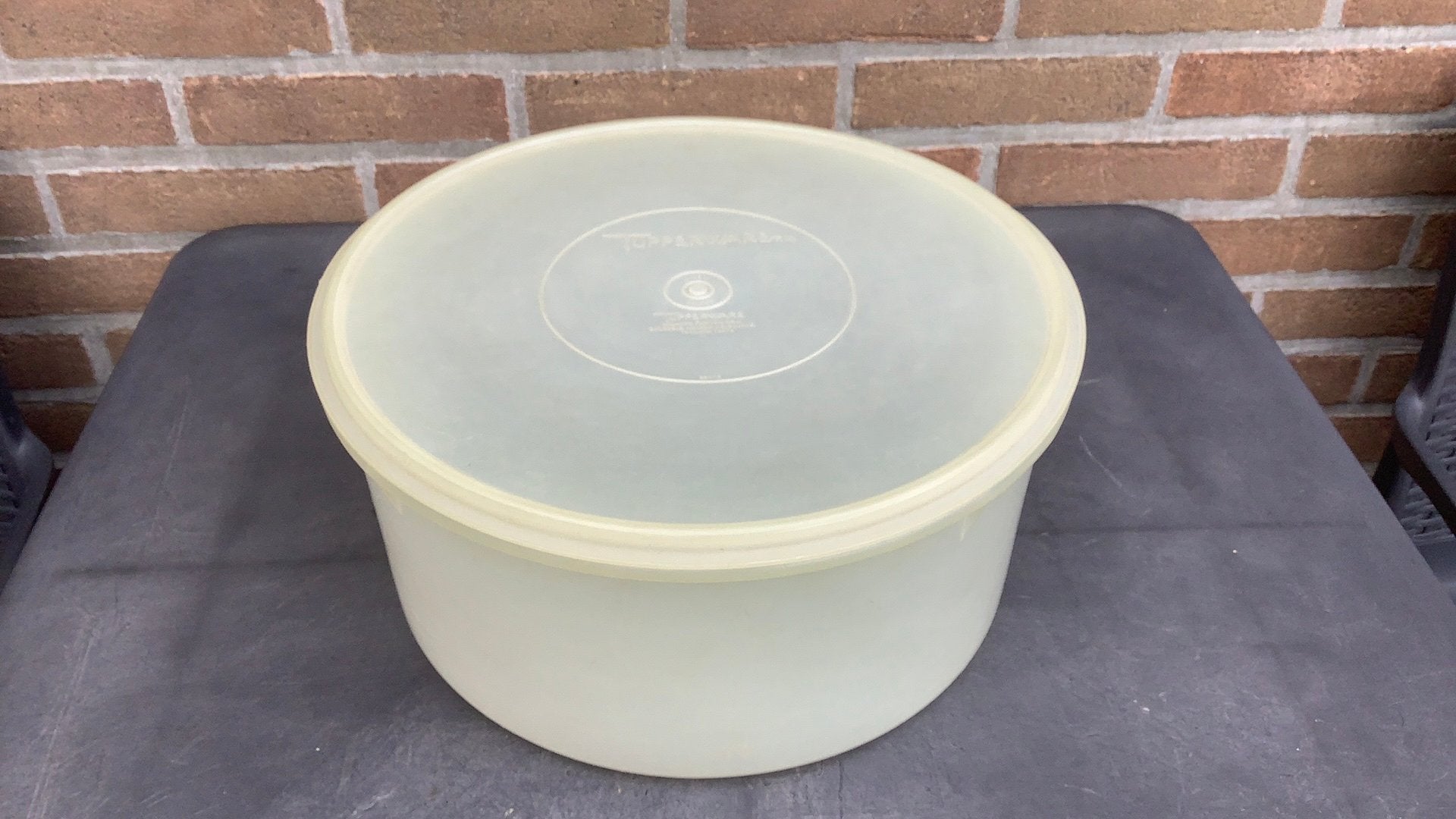 Vintage grote tupperware doos voor brood taart cake 33x16 cm, Ophalen, Gebruikt, Wit, Bak of Kom