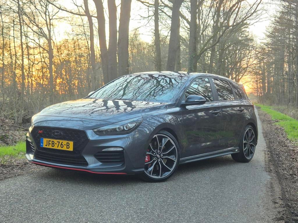 Hyundai i30 2.0 T-gdi 275pk Performance 2019 Grijs, Auto's, Hyundai, 1998 cc, Zwart, 4 cilinders, Handgeschakeld