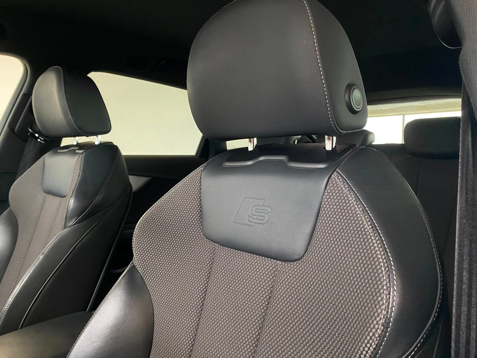 Audi A4 Avant 1.4 TFSI Automaat S-line NL-auto, Auto's, Audi, Gebruikt, Euro 6, 4 cilinders, 150 pk