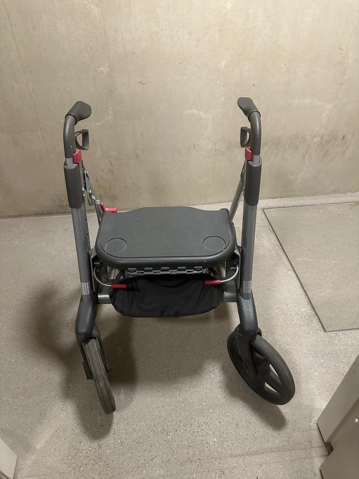ANWB active access rollator, Diversen, Rollators, Ophalen, Opvouwbaar