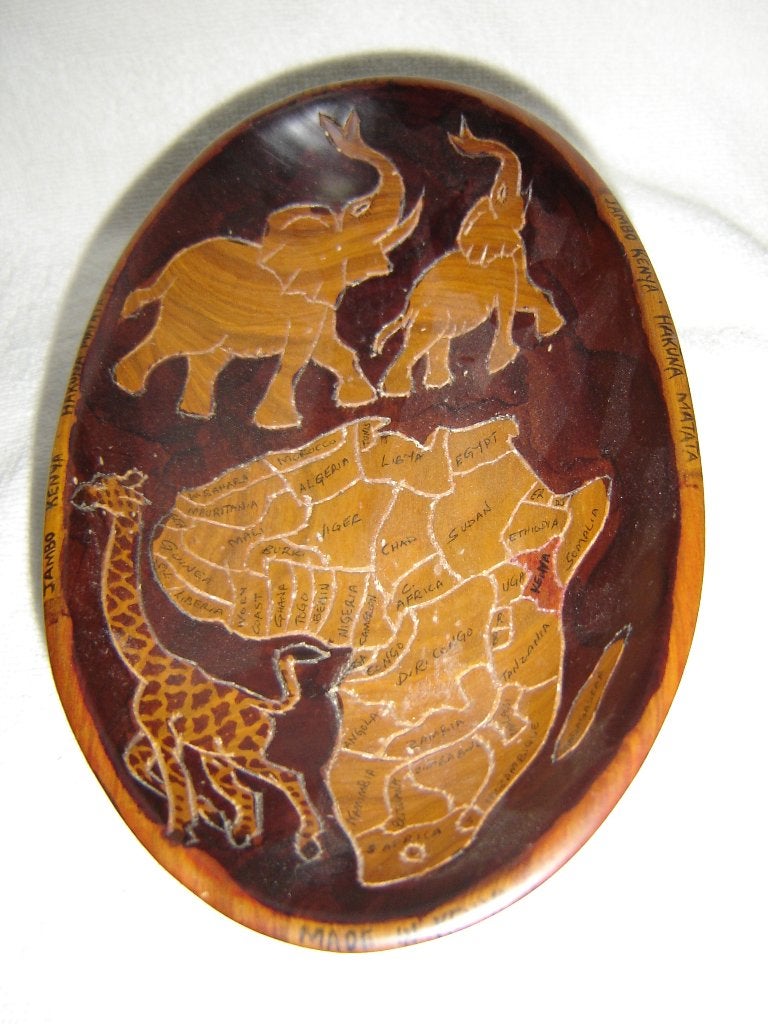 Houtsnijwerk schaaltje Kenia met afb.landen Afrika, Ophalen, Afrika, Hout, Houtsnijwerk