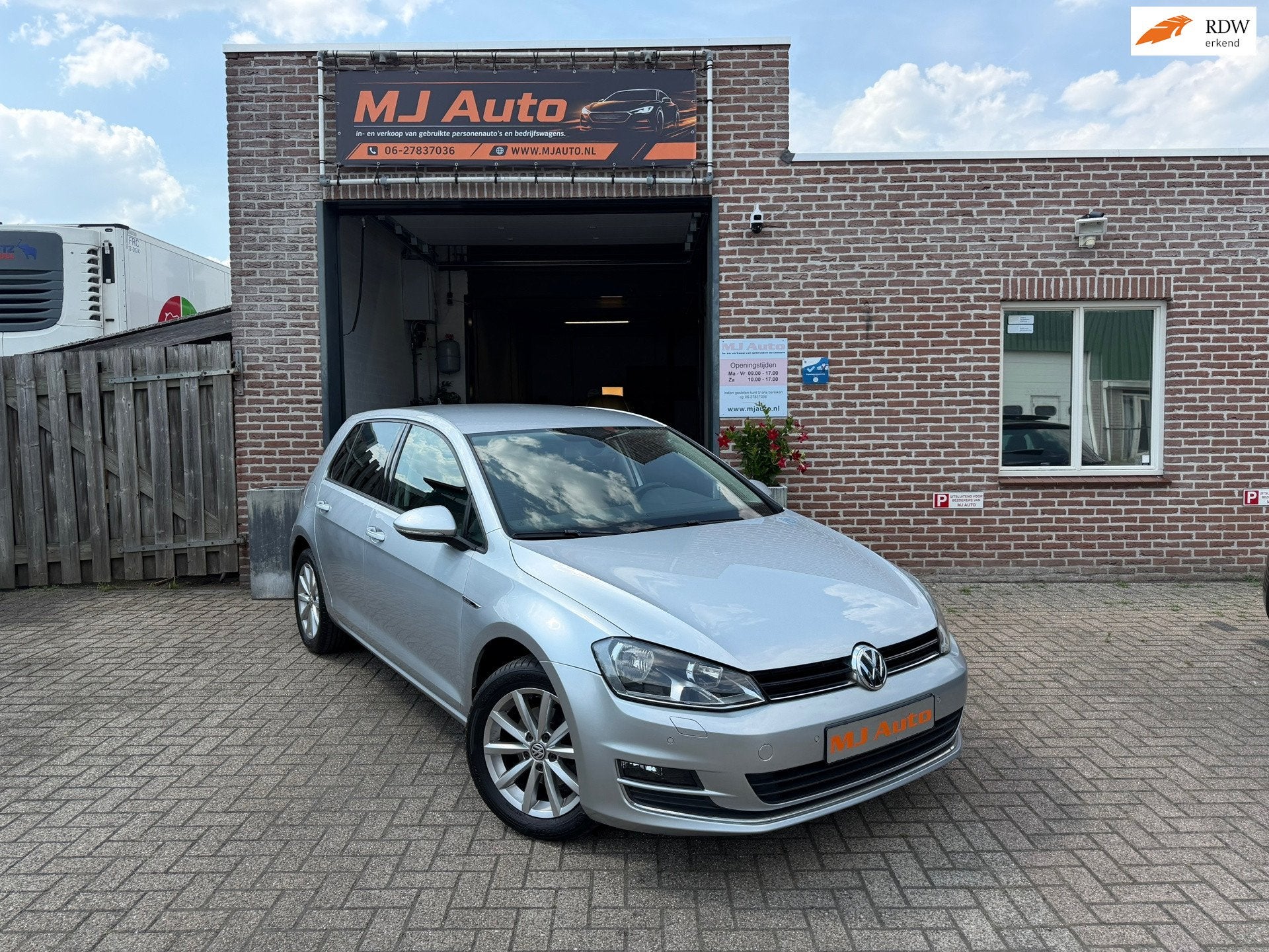 Volkswagen Golf 1.2 TSI Connected Series airco cruise contro, Stof, Gebruikt, 4 cilinders, Bedrijf