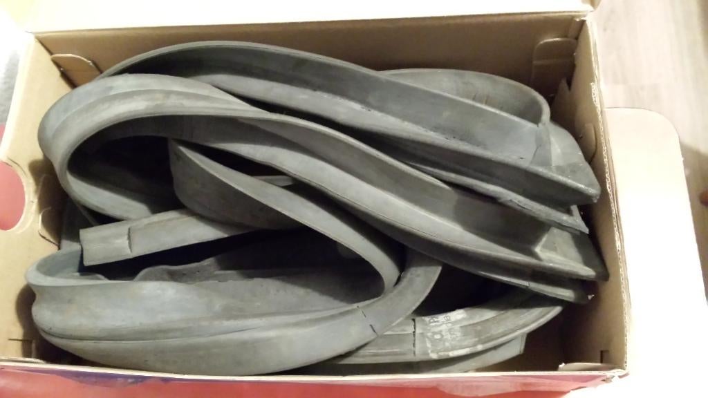 Koffer deksel Matten, Rubbers Peugeot 404 Hydrovac servo vin, Ophalen of Verzenden, Gebruikt