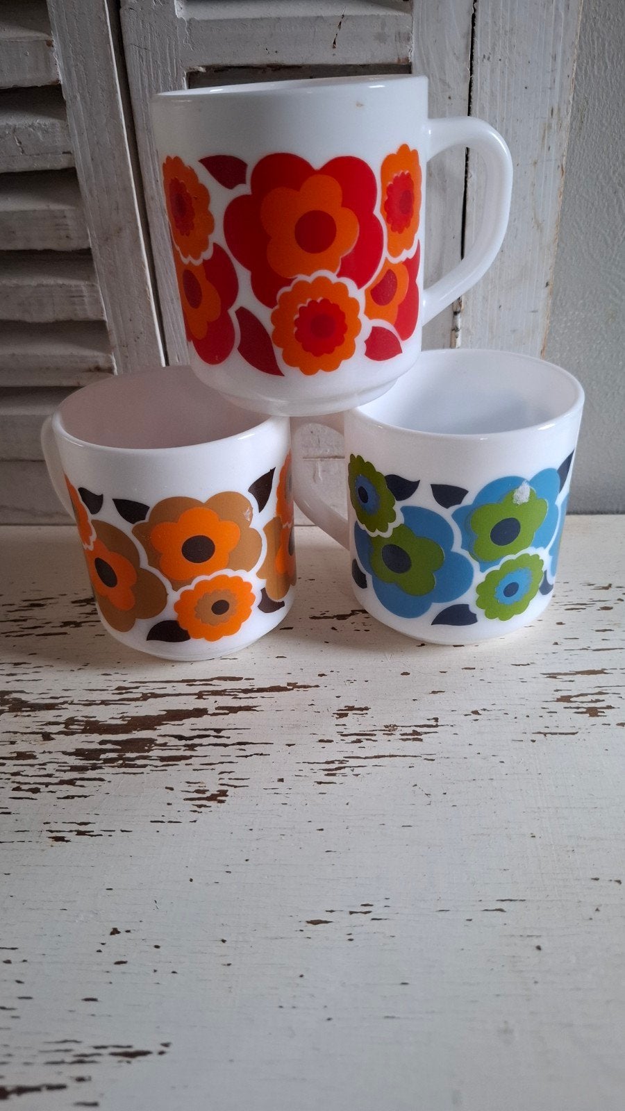 Vintage Arcopal France bloemen mokken set - 3 stuks, Antiek en Kunst, Ophalen of Verzenden